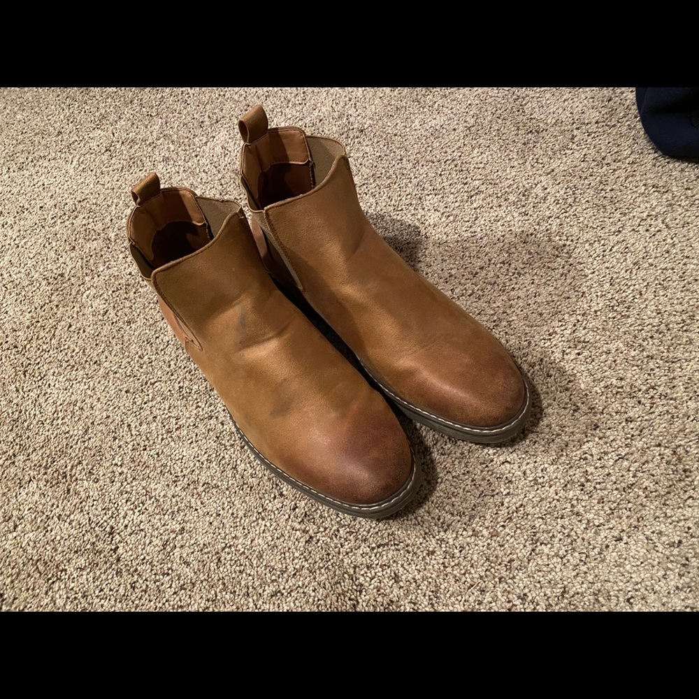 Men’s dress shoes